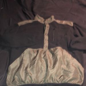 Half fleece half windbreaker. Good condition